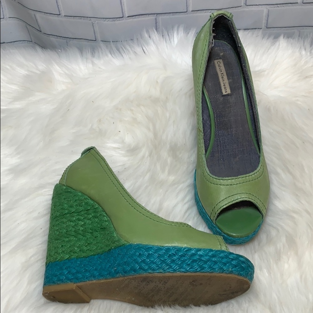 Calvin Klein Hallen Green Wedge Shoes Size 10 runs small 9.5